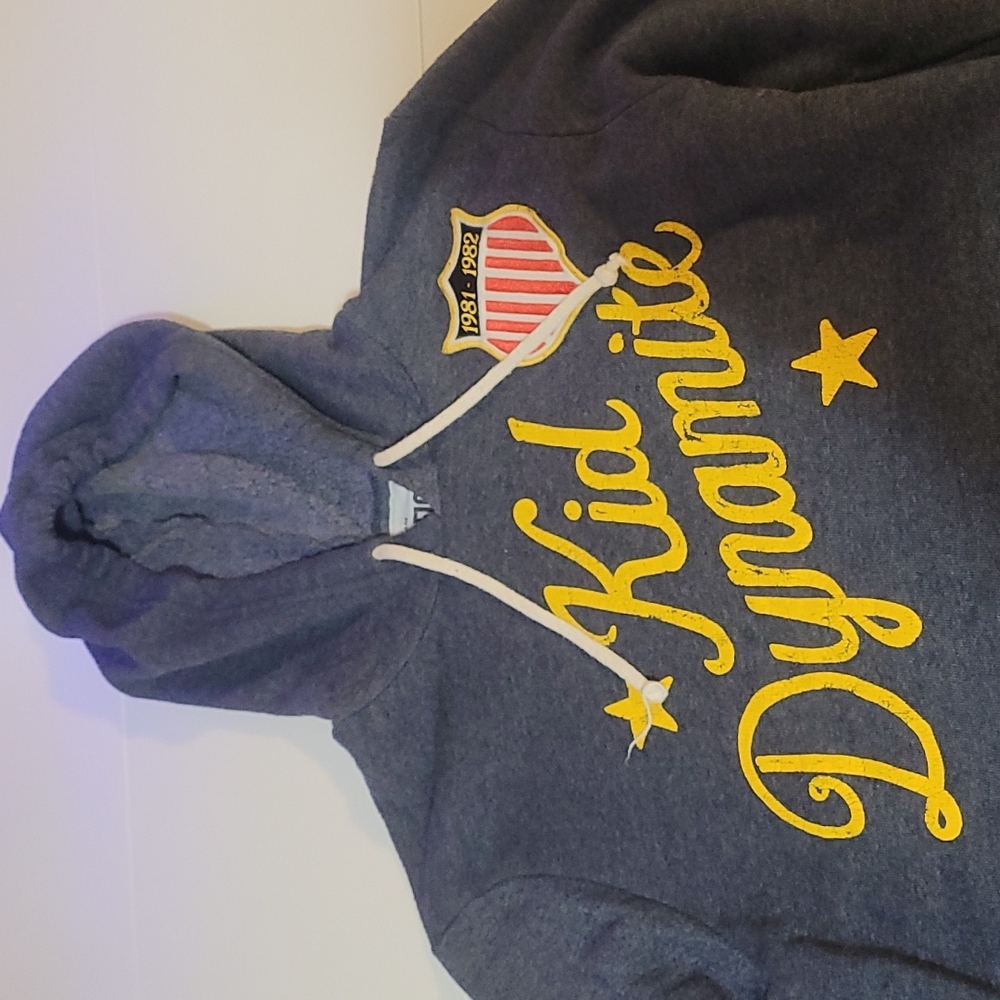 Bloodlines size M